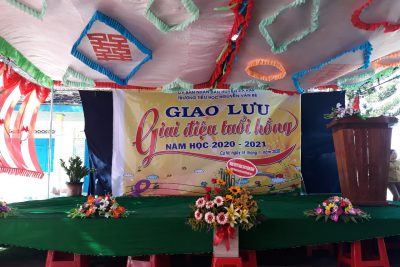 Giao lưu Giai điệu tuổi hồng.