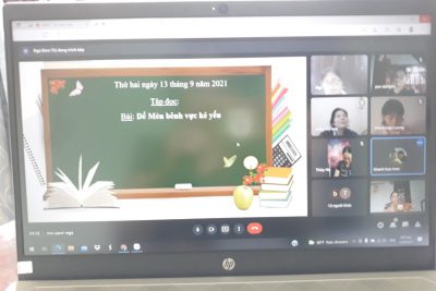Thực hành dạy học Online ở trường TH Nguyễn Văn Bé.